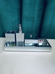 Zestaw pojemników Glamour do łazienki  srebrny 