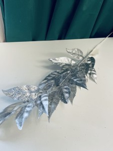 Gałązka dekoracyjna srebrna 68