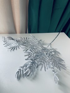 Gałązka paprotki 65