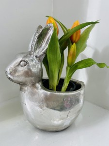 Zając  z doniczką srebrny 23