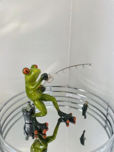 Żaba z wędką 14