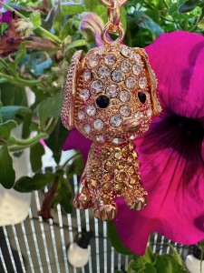 Brelok piesek złoty 5 