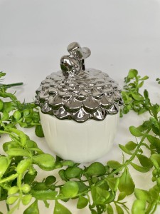 Pojemnik żołądź biało-srebrny 15