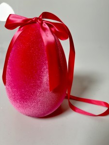 Jajko fuksja flokowane 20 