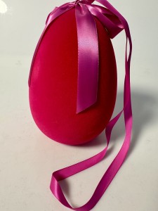 Jajko fuksja flokowane 20  