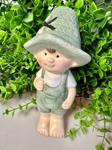 Chłopczyk  w kapeluszu 18 