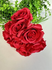 Bukiet róż czerwony 45