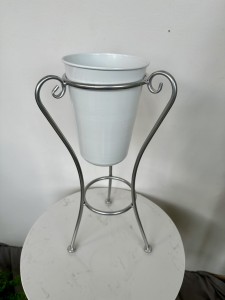 Kwietnik metalowy bialy 45 