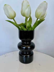 Wazon szklany  czarny  18 