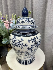 Pojemnik porcelanowy /Amfora  43