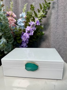 Szkatułka lustrzana z seledynowym kamieniem ozdobnym 8  