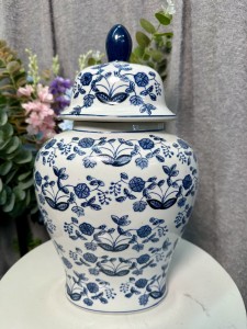 Pojemnik porcelanowy /Amfora  37