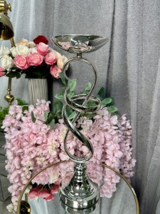 Świecznik srebrny 47 