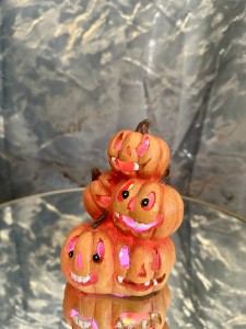 Dynie led z kolorowym światłem na halloween 13
