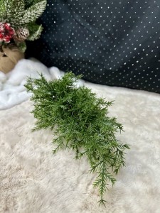 Gałązka świąteczna zielona 42