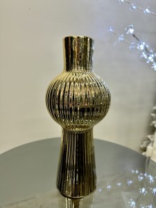 Wazon złoty 28
