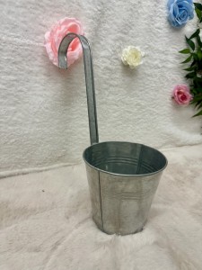 Osłonka metalowa srebrna  38