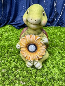 Żółw solarny ze słonecznikiem 34