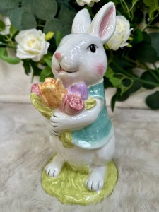 Zając  ceramiczny miętowy z kwiatami 23