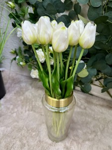 Tulipan gumowy biały 46