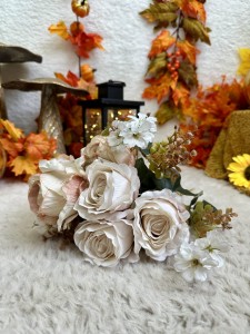 Bukiet róż beżowy 45