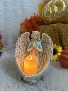 Anioł ze świecą led 18