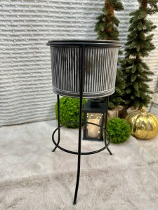 Kwietnik metalowy 60