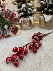 Gałązka świąteczna czerwona 67