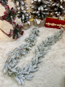 Girlanda  świąteczna ośnieżona 200