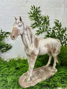 Figurka ceramiczna koń 65