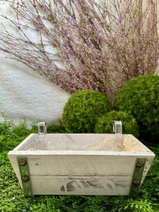 Skrzynka drewniana biała do zawieszenia 30