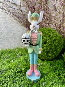 Zając Pan z jajkiem 40