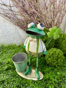 Żaba metalowa z donica 42