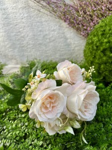 Bukiet róż pudrowy 52