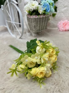 Bukiet Kamelka żółta 32 