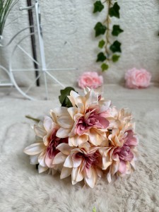 Bukiet Dalia brzoskwiniowa 35