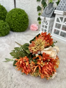 Bukiet kwiatów pomarańczowych 43 