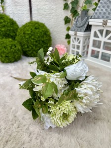 Bukiet kwiatów białych 43  