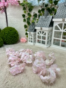 Gałązka wiśni pudrowa 100  