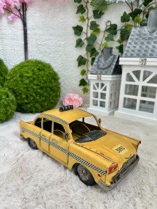 Samochód metalowy 13