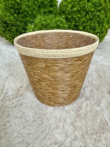 Osłonka beżowa  pleciona  15 