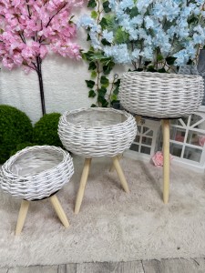 Zestaw 3 donic białych na nogach boho