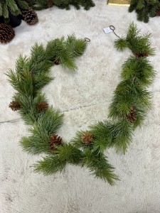 Girlanda z szyszkami 170